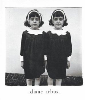 Paperback Diane Arbus: Monograph Book