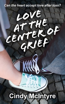 Paperback Love at the Center of Grief Book