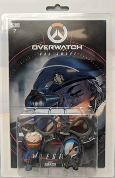 Hardcover Overwatch Ana and Soldier 76 Comic Book and Backpack Hanger Two-Pack Book