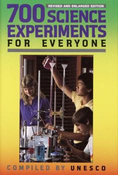 Hardcover 700 Science Experiments for Everyone Book