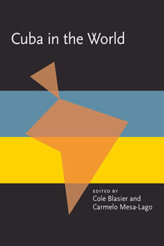 Paperback Cuba in the World Book