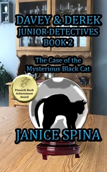 Paperback Davey & Derek Junior Detectives Series Book 2: The Case of the Mysterious Black Cat Book