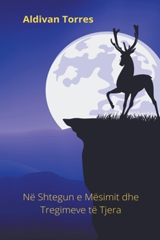 Paperback Në Shtegun e Mësimit dhe Tregimeve të Tjera [Albanian] Book