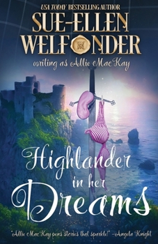 Paperback Highlander in Her Dreams Book