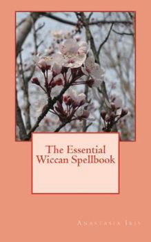 Paperback The Essential Wiccan Spellbook Book