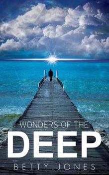 Paperback Wonders of the Deep Book