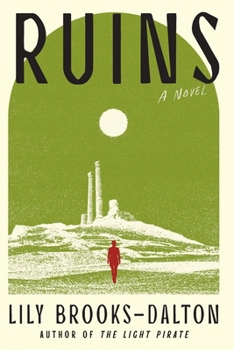 Paperback Ruins [Large Print] Book