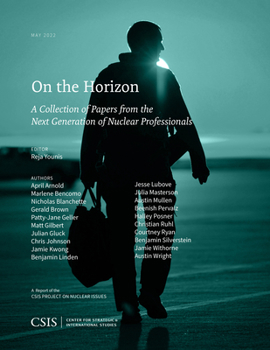 Paperback On the Horizon, Vol. 4: A Collection of Papers from the Next Generation of Nuclear Professionals Book