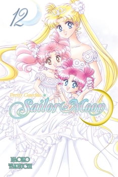 Paperback Pretty Guardian Sailor Moon, Volume 12 Book