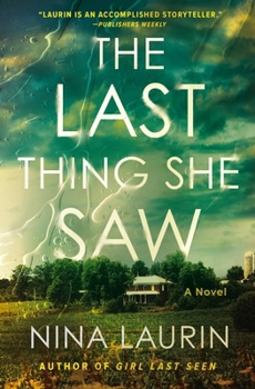 Paperback The Last Thing She Saw Book