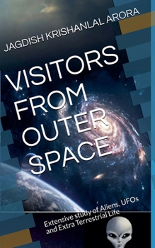 Paperback Visitors from Outer Space Book