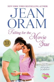 Paperback Falling for the Movie Star: A Movie Star Romance Book