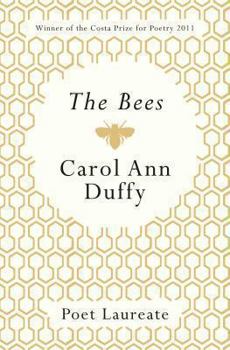 Paperback The Bees. Carol Ann Duffy Book