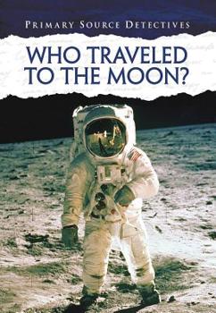 Paperback Who Traveled to the Moon? Book