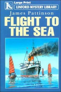 Paperback Flight to the Sea [Large Print] Book