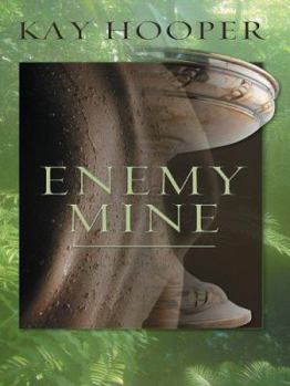 Hardcover Enemy Mine [Large Print] Book