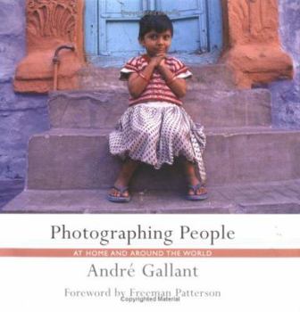 Paperback Photographing People: At Home and Around the World Book