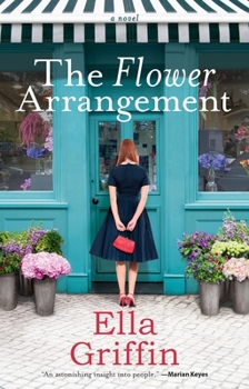 Paperback The Flower Arrangement Book