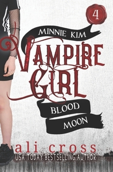 Paperback Blood Moon: A Teen Vampire Romance Book