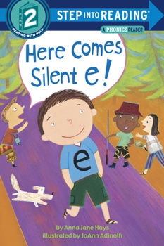 Paperback Here Comes Silent E! Book