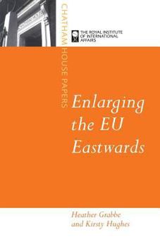 Paperback Enlarging the EU Eastward Book