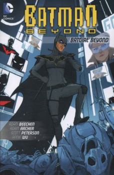 Paperback Batman Beyond: Batgirl Beyond Book
