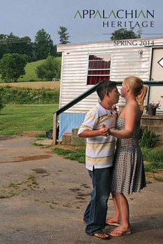 Paperback Appalachian Heritage - Spring 2014: Volume 42, Issue 2 Book