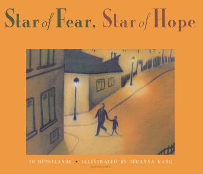 Paperback Star of Fear, Star of Hope Book