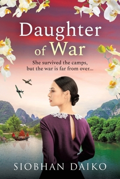 Paperback Daughter of War [Large Print] Book