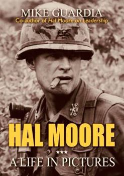 Paperback Hal Moore: A Life in Pictures Book