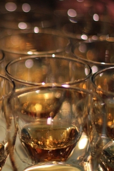 I Love Whiskey: 6 x 9 inch 120 Pages Lined Journal, Diary and Notebook for People Who Love To Taste, Drink or Make Beer