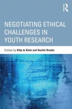 Paperback Negotiating Ethical Challenges in Youth Research Book