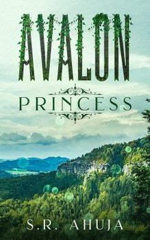 Paperback Avalon: Princess Book