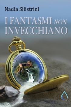 Paperback I fantasmi non invecchiano [Italian] Book