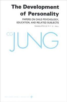 Paperback Collected Works of C. G. Jung, Volume 17: Development of Personality Book