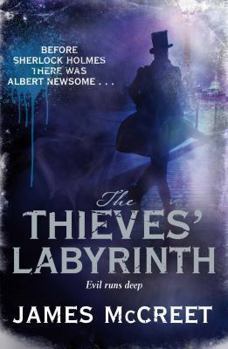 Paperback The Thieves' Labyrinth Book