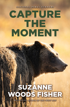Hardcover Capture the Moment [Large Print] Book