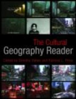 Paperback The Cultural Geography Reader Book