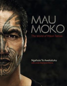 Paperback Mau Moko: The World of Maori Tattoo Book