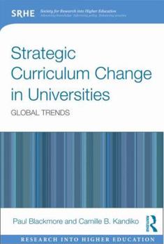 Paperback Strategic Curriculum Change in Universities: Global Trends Book
