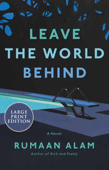 Paperback Leave the World Behind [Large Print] Book