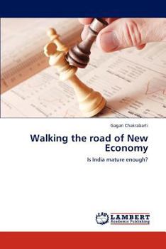 Paperback Walking the road of New Economy Book