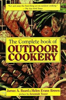 Paperback The Complete Book of Outdoor Cookery Book