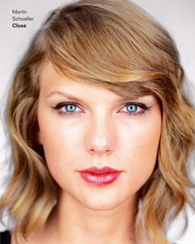 Hardcover Martin Schoeller: Close Book