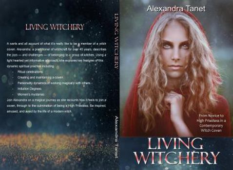 Paperback Living Witchery: From Novice to High Priestess in a Contemporary Witch Coven Book