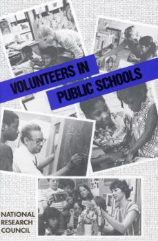 Paperback Volunteers in Public Schools Book