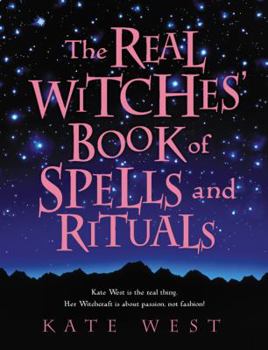 Paperback The Real Witches' Book of Spells and Rituals Book