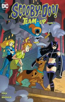 Paperback Scooby Doo Team-Up Vol. 6 Book