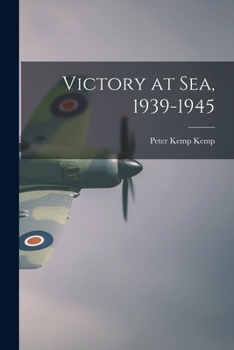 Paperback Victory at Sea, 1939-1945 Book