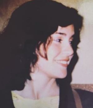 Paperback Los milagros existen. Uno de ellos se llama Mariana (Spanish Edition) [Spanish] Book